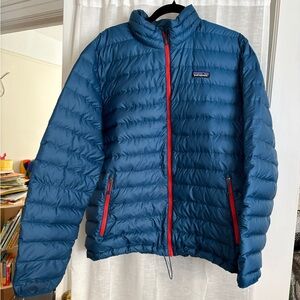 Patagonia Down Sweater Blue with Red lining and Details men’s size large